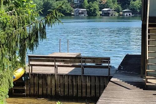 Tuxedo Apartment | Lake summit cabin on the hill Great views