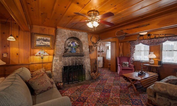 Norden House | Lake Tahoe plus Serene Lakes & Donner Lake