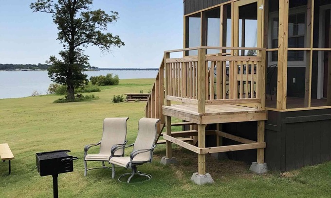 Mead Cabin | Lake Texoma Lakefront Cabin - Call of the Wild