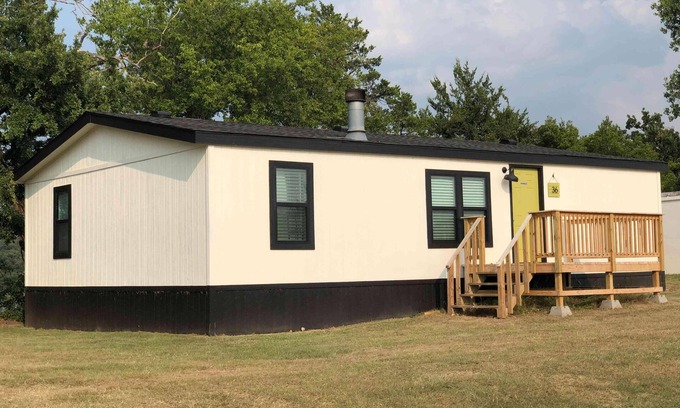 Mead House | Lake Texoma Vacation HomeThe White House
