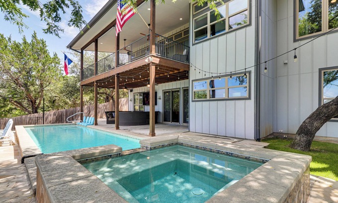 Leander House | Lake Travis House w/Private Dock, Pool & Hot Tub!