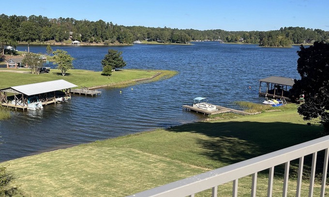 Northport House | Lake Tuscaloosa Waterfront home with Amazing Views 4 bed 4 bath + Gameroom