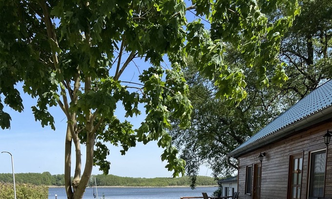 Mellensee Apartment | Lake view apartment direct water access Restaurant am Wildpark