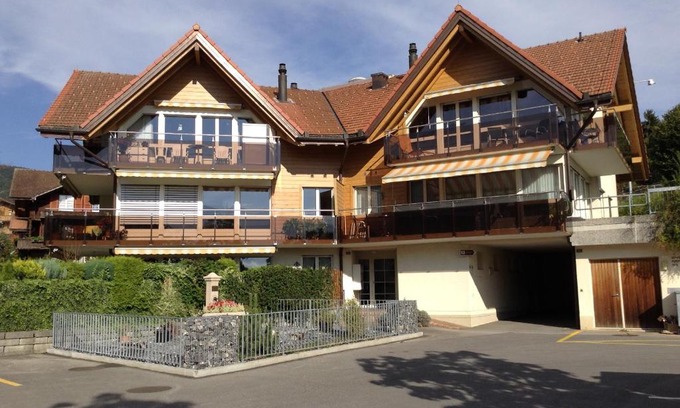Faulensee Apartment | Lake View Apartment