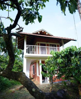 Virajpet Resort | Lake View Cottage