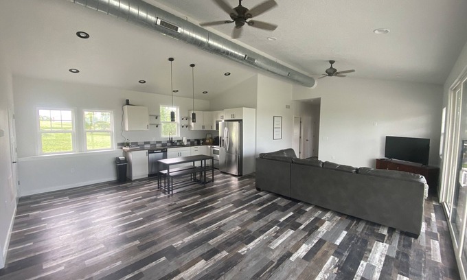 Sun Valley Lake House | Lake view home at 1261 Green Acres Dr Ellston, Iowa 50074 Sun Valley Lake