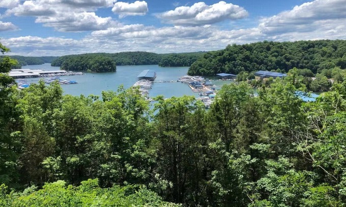 Jamestown House | Lake View Home-Good for Big Group-Jamestown Marina