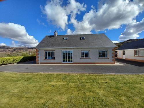 Lecemy House | Lake View House