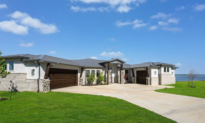 Kemp House | Lake views only 45 mins from Dallas