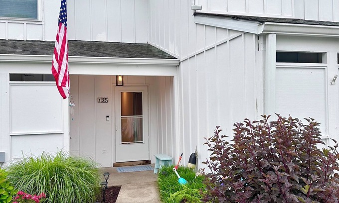 Selbyville House | LAKEFRONT 2 Bedroom townhome in Mallard Lakes-Minutes from beach!