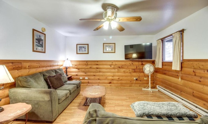 Puposky House | Lakefront Bemidji Getaway with Community Beach!