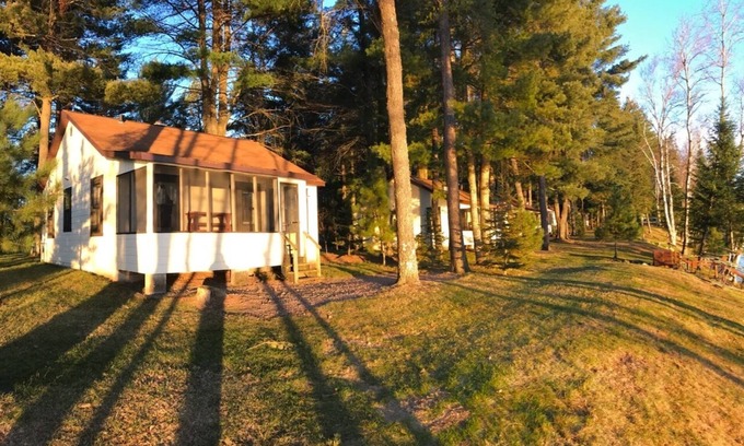 Presque Isle Cottage | Lakefront Cabin #4 The Crappie
