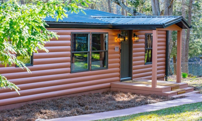 Reed Creek Cabin | Lakefront Cabin at Lake Hartwell