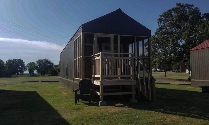 Mead House | Lakefront Cabin - Texoma Breeze - 12