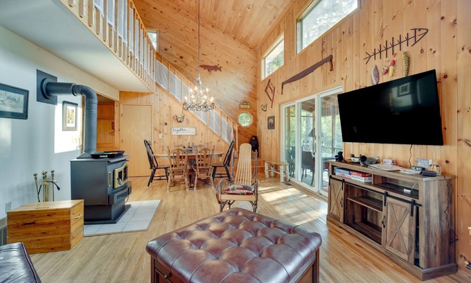 Markville Cabin | Lakefront Cabin w/Private Dock + Beach + Fire Pit
