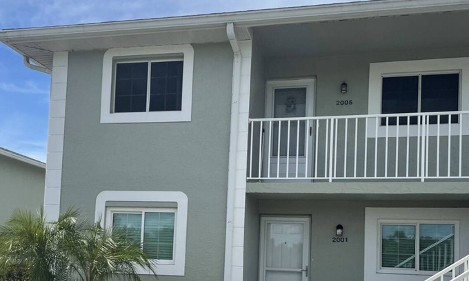 Port Charlotte - Charlotte Harbor Condo | Lakefront Condo in Punta Gorda