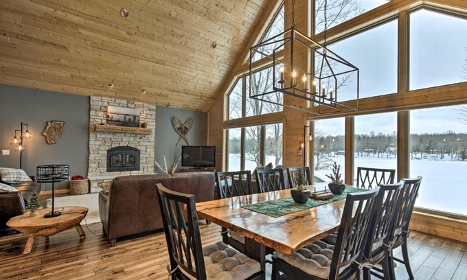 Iron River House | Lakefront Cottage in Iron River 3 Mi to Skiing!