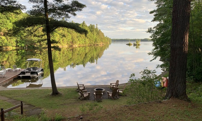 Town of Hermon House | Lakefront Cottage near Adirondacks, Pontoon Boat, Sunroom, 2 Kayaks & Canoe