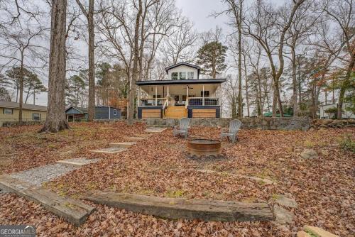 Covington House | Lakefront Getaway on Jackson Lake - 3BR-2BA-Hottub