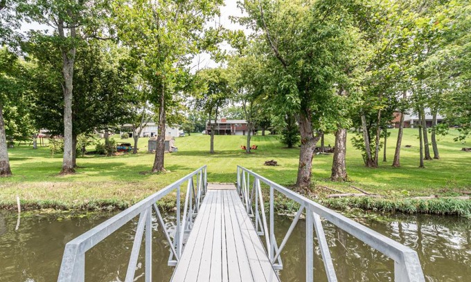 Gallatin House | Lakefront Home Firepit & Deck