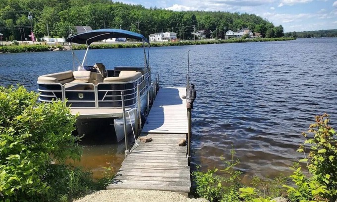 Lebanon House | Lakefront Home with Private Beach Access & Hot Tub
