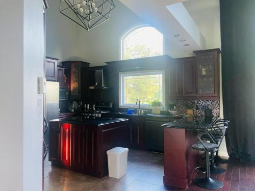 Gatineau House | Lakefront House 25 minutes from downtown Ottawa-Gatineau