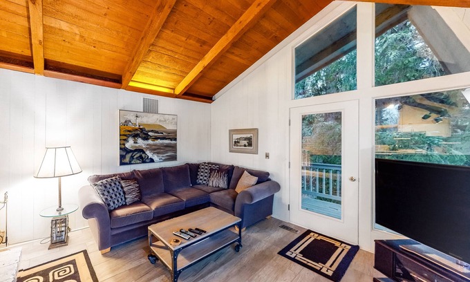 Otis House | Lakefront house w/private dock, firepit, and sunset views