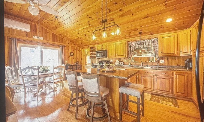 New Hampton House | Lakefront House with Beautiful Views