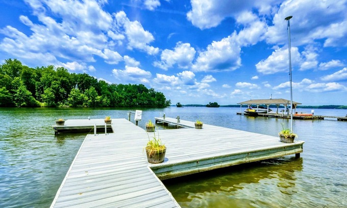 Bumpass House | Lakefront Lake Anna Views, Dock, Beach, Firepit