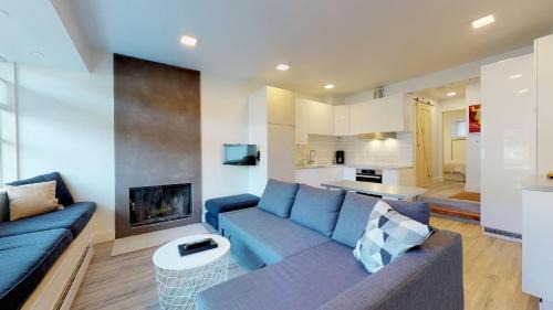 Blueberry Hill House | Lakefront Oasis by Harmony Whistler
