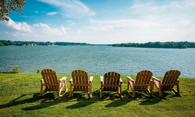 Steele Creek House | Lakefront Property Studio with Private Porch #39 at Long Cove Resort