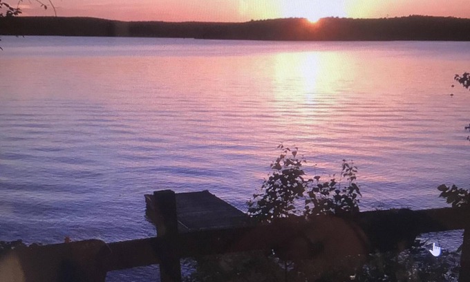 Hawley House | Lakefront with pool table