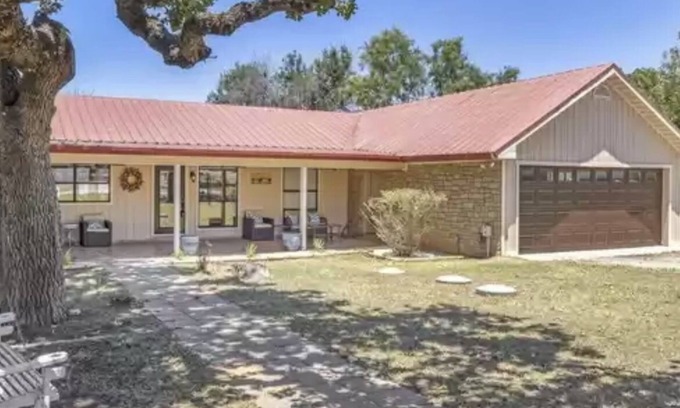 Tow House | Lakehouse on Lake Buchanan