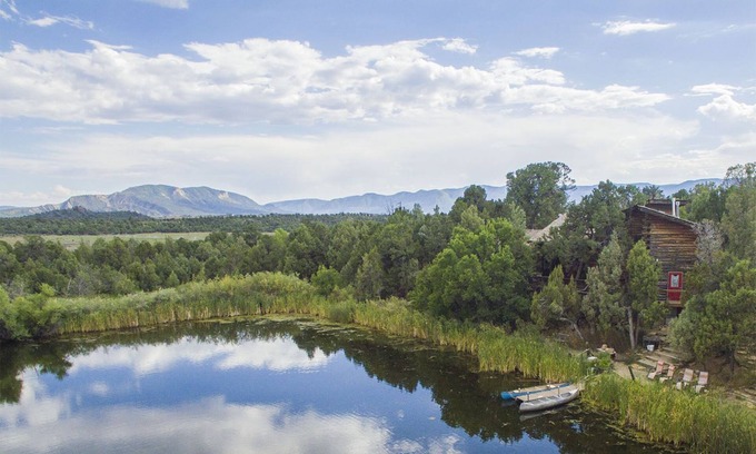 Mancos Cabin | Lakehouse with Private Deck and Hot Tub