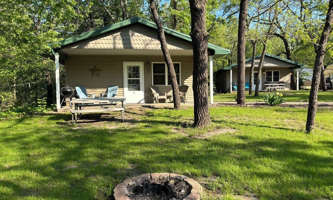 Manchester Cabin | Lakeside Cabin 3: Perfect Retreat at Enriched Cabins & Resort on Lake Delhi