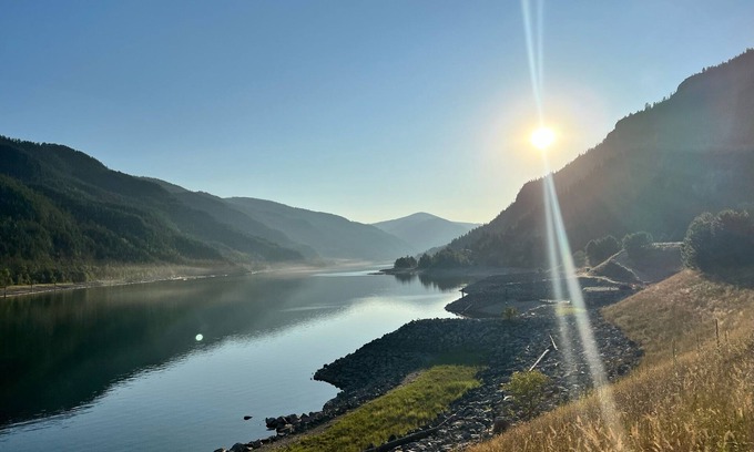 Robson Cabin | Lakeside Castlegar Cabins #1