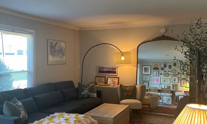 South End Apartment | Lakeside Eclipse Escape