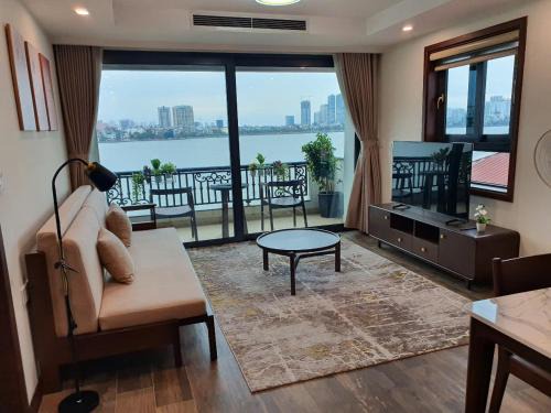 Quang An Apartment | Lakeside Retreat - Tay Ho