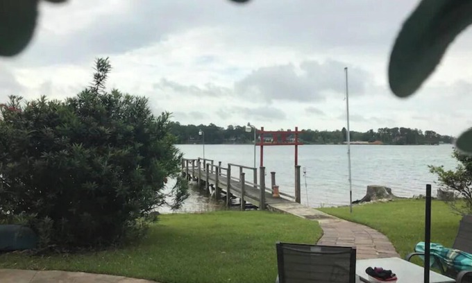 Chapin Apartment | Lakeside Tranquility/Private Suite with free parking on Lake Murray