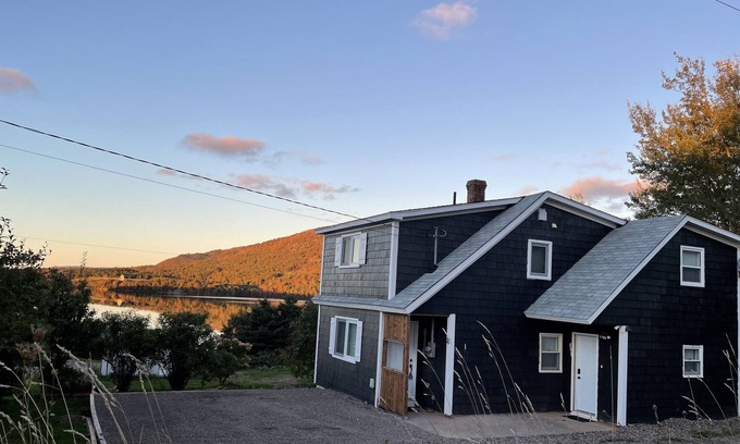 Grand-Etang House | Lakeview Cottage, 15 min drive to national park