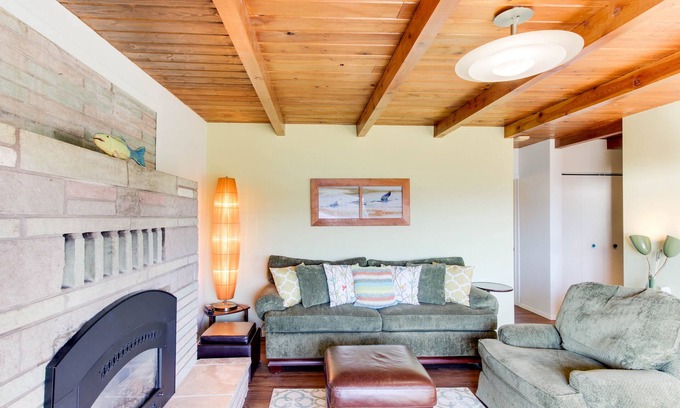 East Hope House | Lakeview Home with Private Hot Tub, Washer and Dryer, Cable, and Scenic Deck