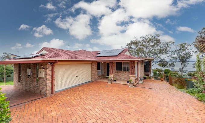 Forster House | Lakeview on Victoria