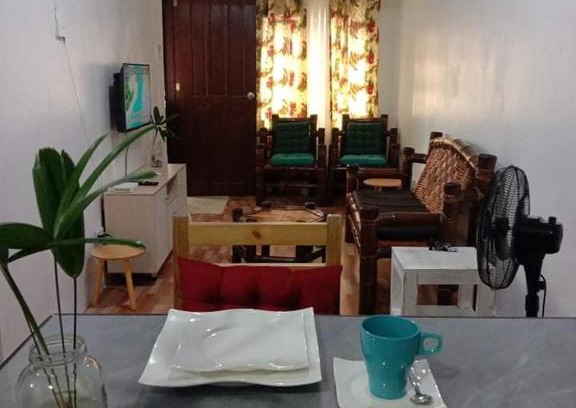 Olongapo Apartment | Laly's B5-17 Home New Cabalan - 10km to SBMA