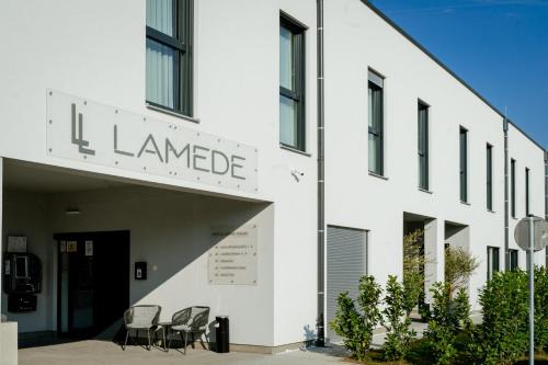 Wiener Neustadt Hotel | Lamede SELF CHECK-IN