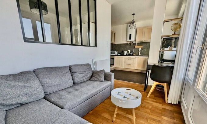 Quartier des Eaux-Claires Apartment | LaMeline - T2 Rocade/Centre - Calme & Tout Equipé