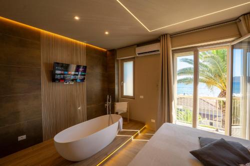 Follonica Hotel | Lampada di Aladino