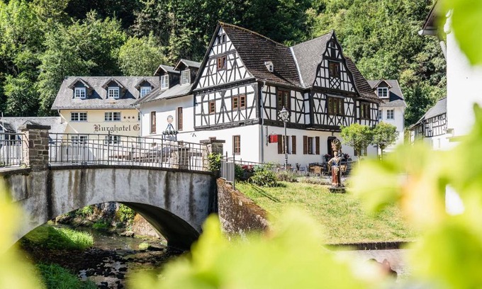 Grenzau Hotel | Landgasthof zur Burg Grenzau