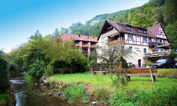 Muensingen Hotel | Landhotel Gasthof Wittstaig