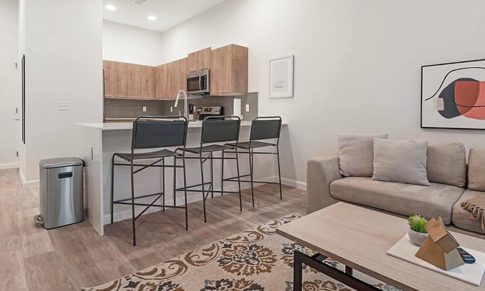 Florida Center Apartment | Landing | Amazing 1BD, Yoga Studio, Pool