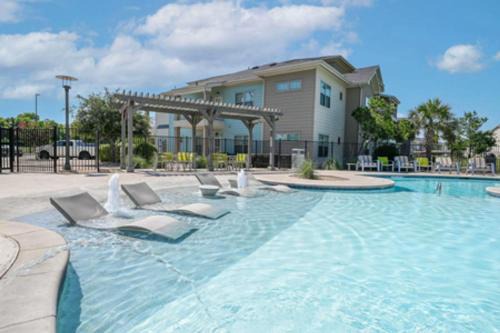 Lockhart Apartment | Landing Apartments Austin - Lockhart